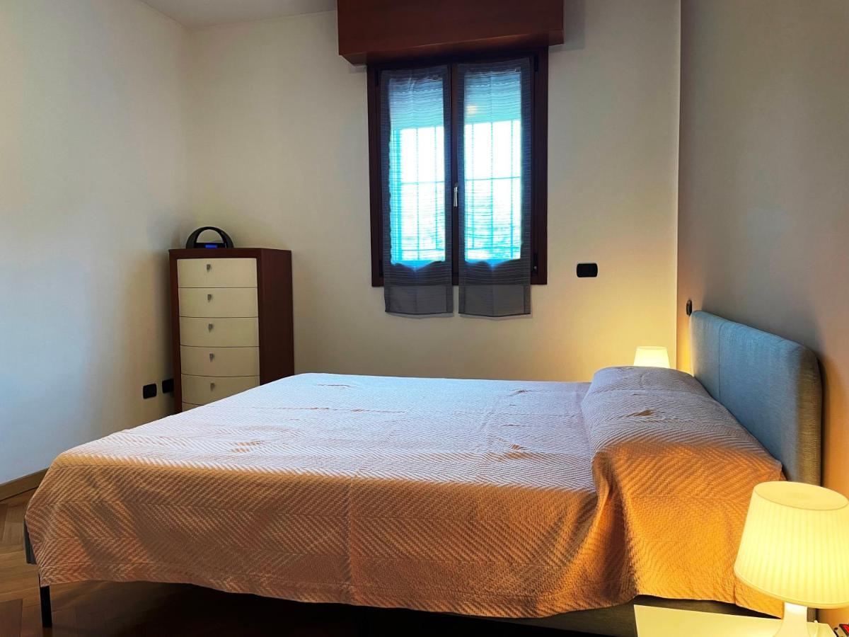Appartamento Pero Fiera Milano Figino Bagian luar foto
